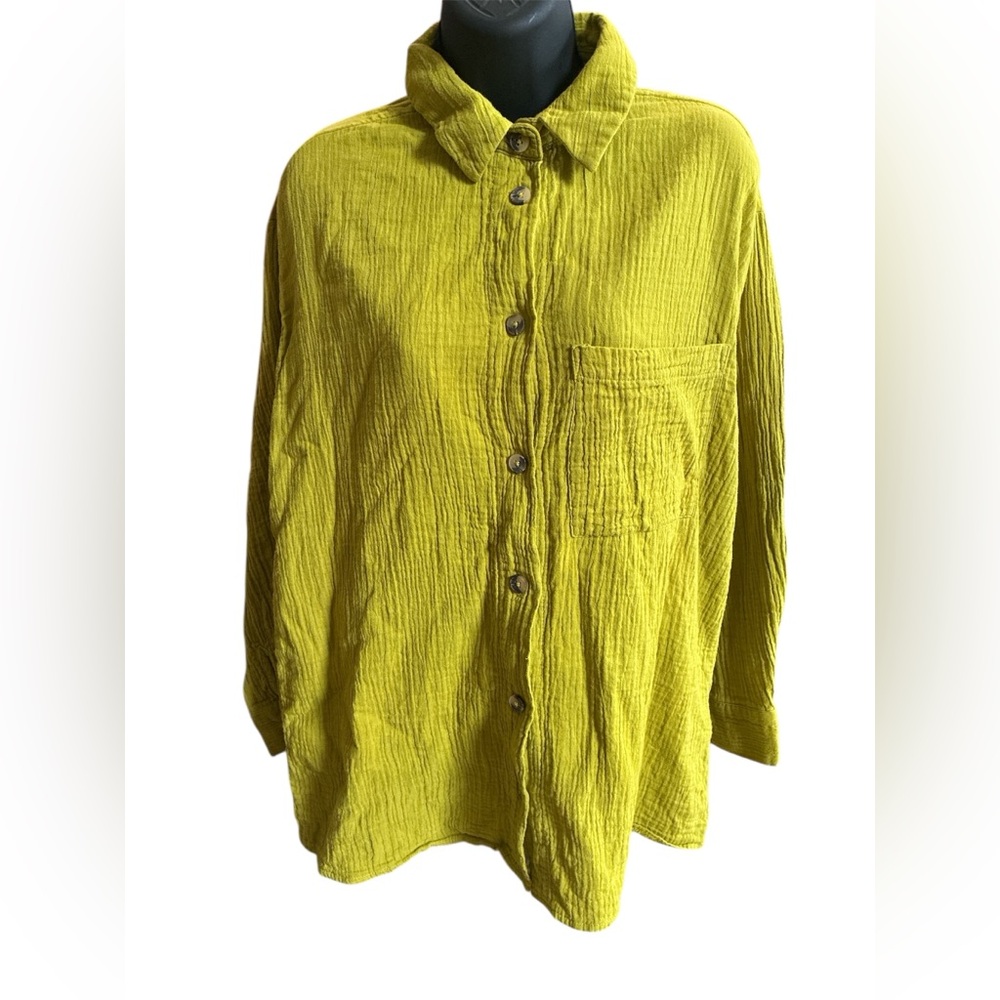 LC Waikiki Classic Chartreuse Green Button-Up Shirt. Size Medium-Large.